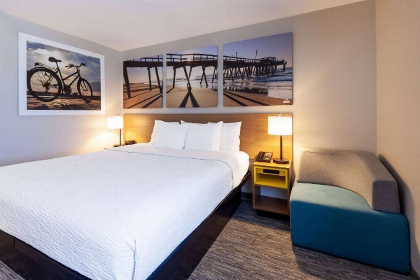 Days Inn by Wyndham Racine/Sturtevant image 10