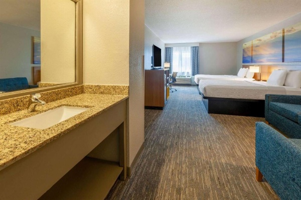 Days Inn by Wyndham Racine/Sturtevant image 26