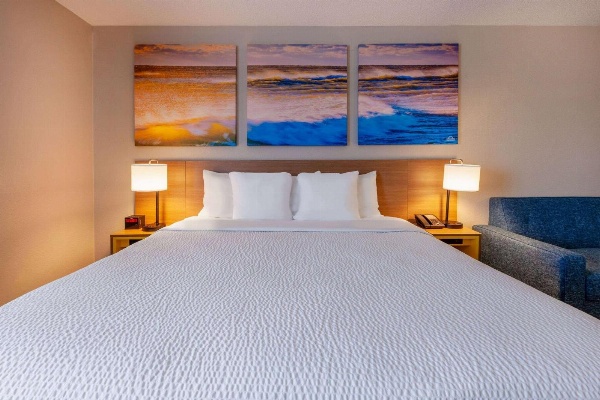 Days Inn by Wyndham Racine/Sturtevant Main image